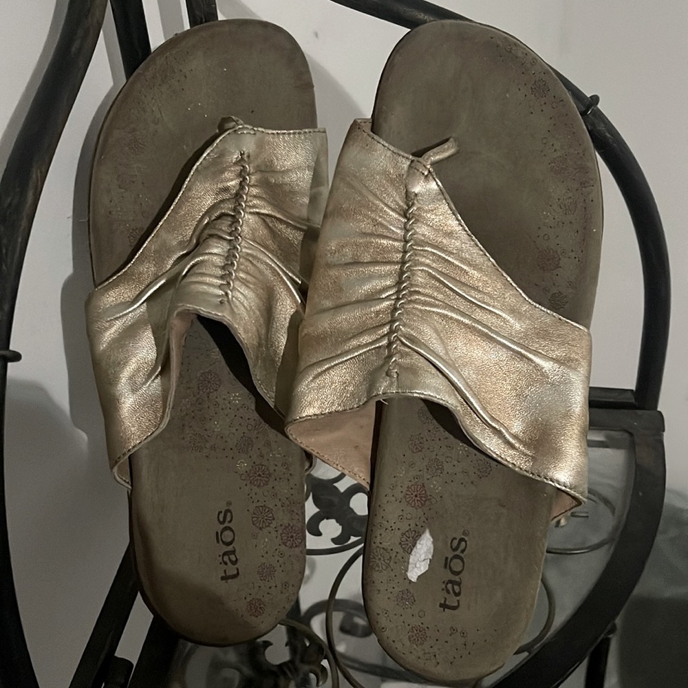 If you are looking for comfort check these Taos comfort sandal out !!